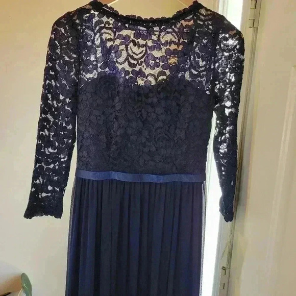 NWT David's Bridal Long Lace Mesh Mother Of The Bride Dress, Size 4 - Picture 4 of 10